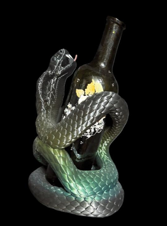 COBRA WINE HOLDER