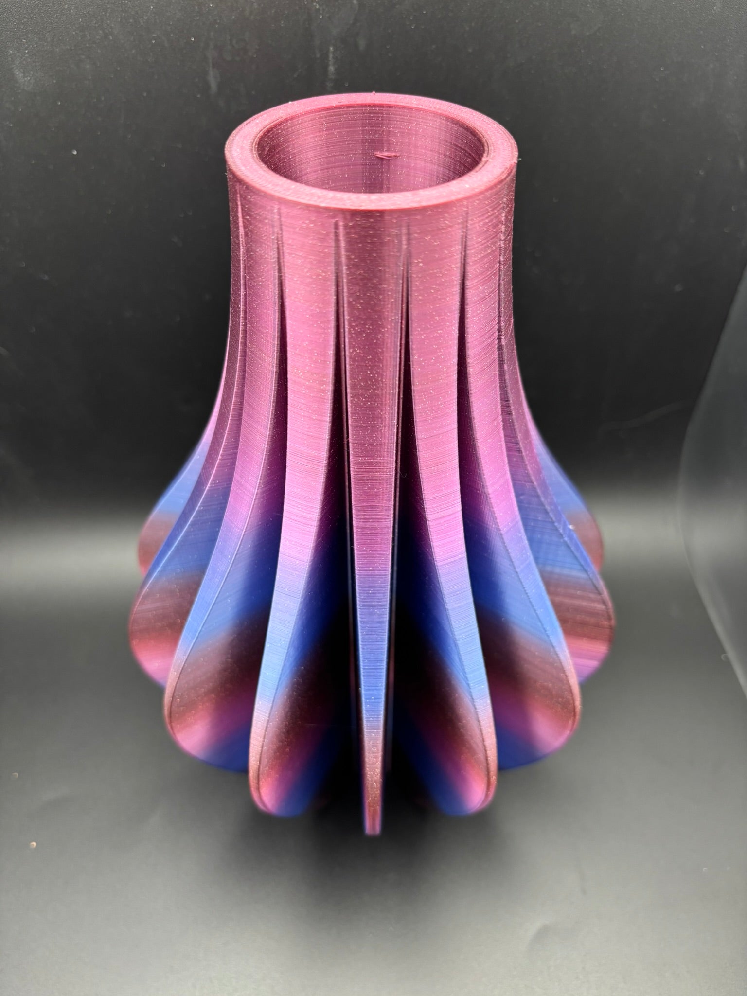 Ribbed Petal Vase - 8"